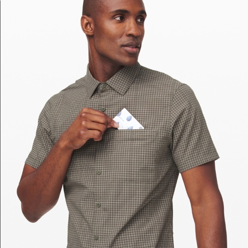 Lululemon men’s Grid Light Short Sleeve